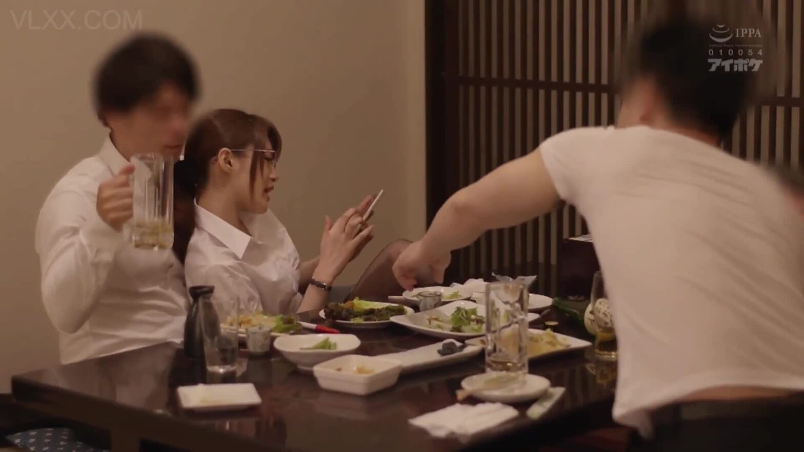 Cặp đôi yêu nhau bí mật, hẹn hò trong nhà nghỉ và thử đủ tư thế đến kiệt sức